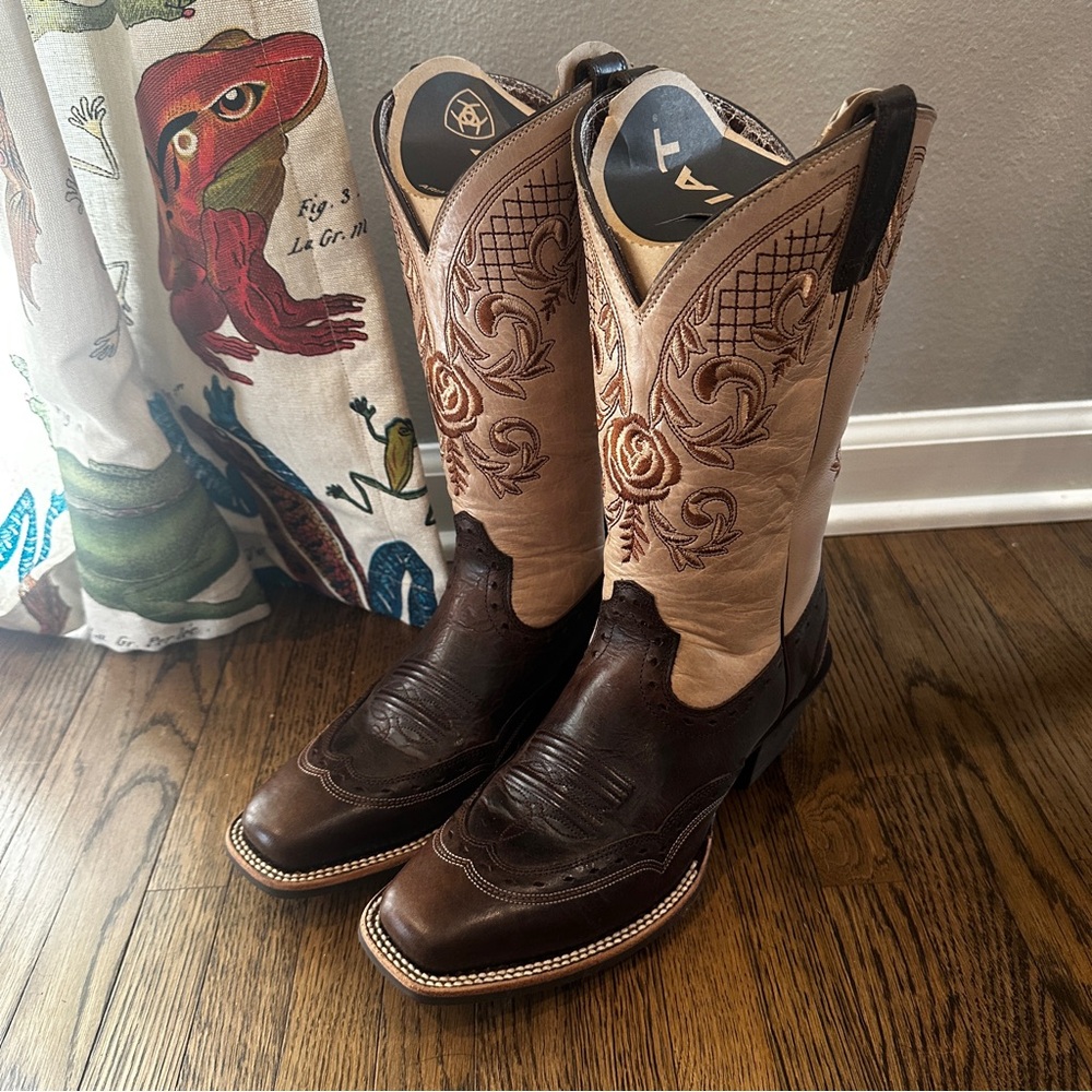 Ariat Terrace Acres size 7 medium Chocolate Chip & Champagne Leather Boots